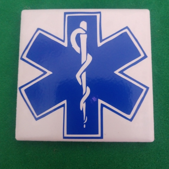 Magnet - Picture 1 of 1